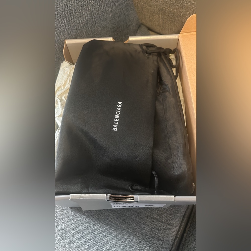 Balenciga runner - Picture 8 of 11